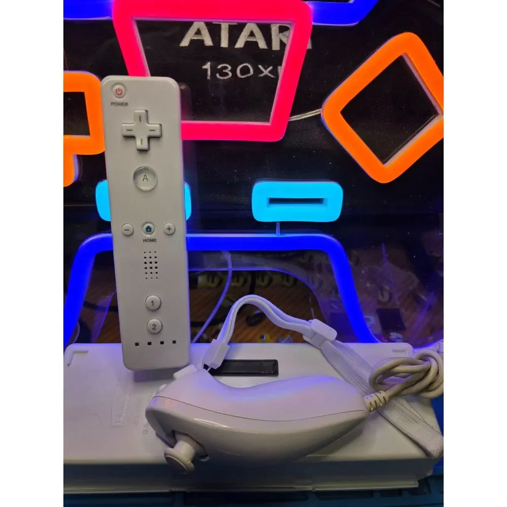 Nintendo Wii Mote plus Nunchuk